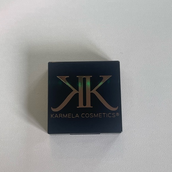 KARMELA COSMETICS Eyeshadow Duo in Ethereal and Mystique - Picture 2 of 2